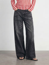 Mid-Rise Baggy Jeans