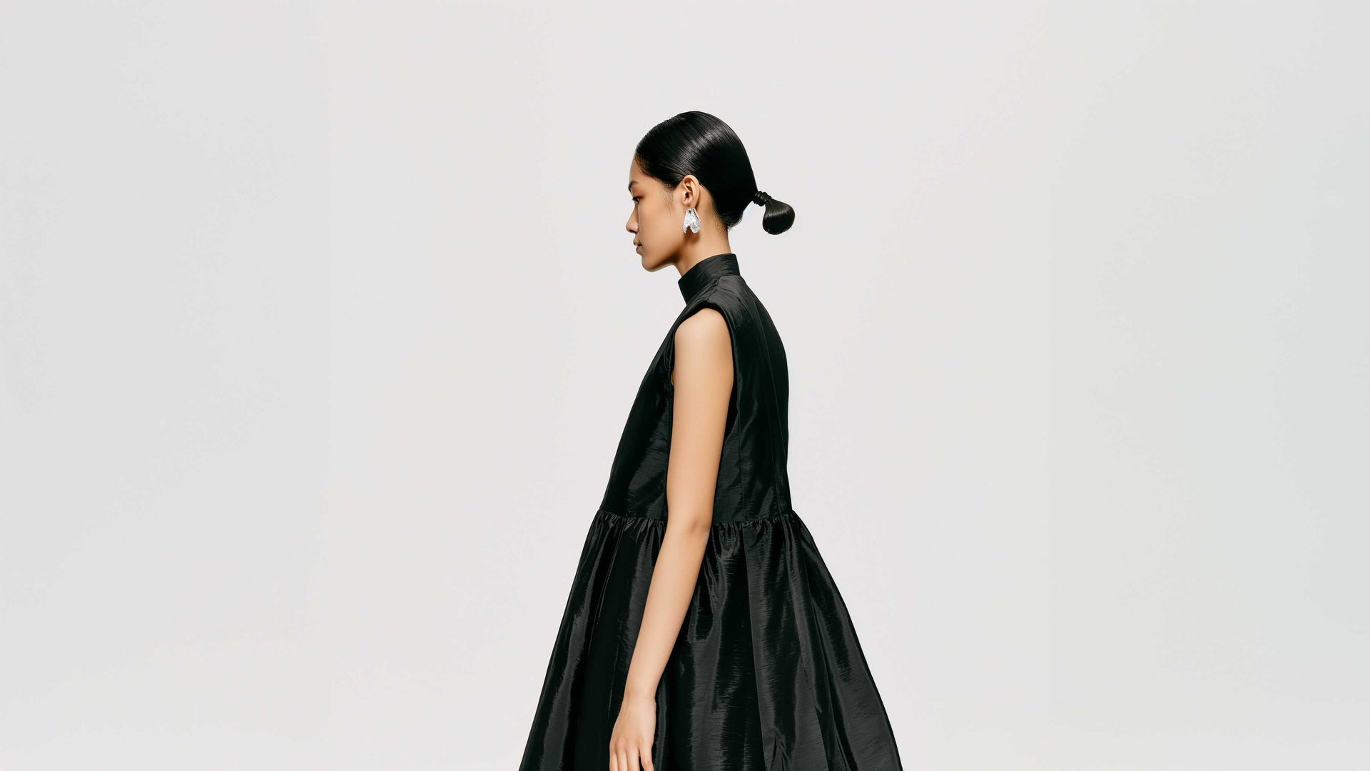 Translation missing: en.sections.video.load_video